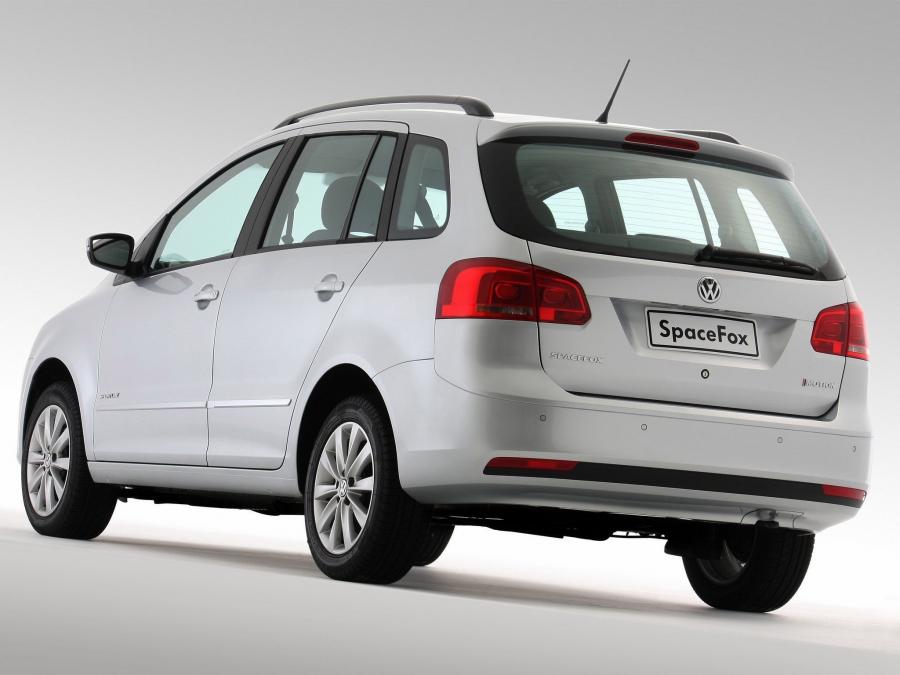  Volkswagen SpaceFox 2010 года  (фото 3 из 6)